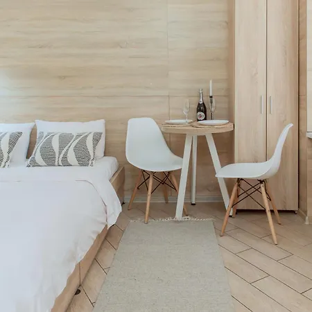 Mini Smart On Shpytalna 13- Economy * Lviv