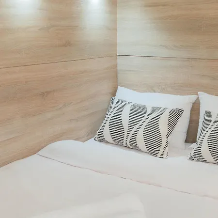 Mini Smart On Shpytalna 13- Economy *