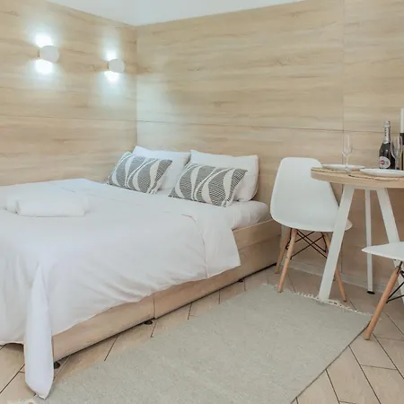 Mini Smart On Shpytalna 13- Economy Apartment *